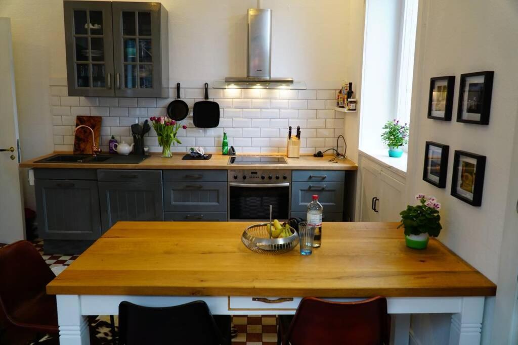 Grosszuegige 185M2-Altbauwohnung In Bestlage 7Zimmer-2Baeder-2Kuechen-2Wcs Hamburg Dış mekan fotoğraf
