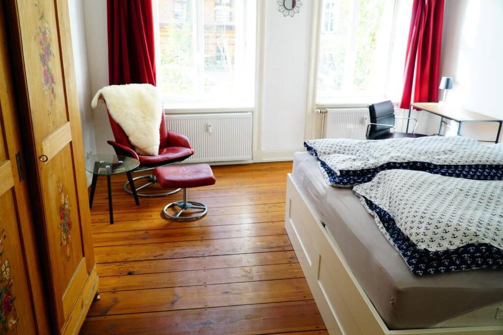 Grosszuegige 185M2-Altbauwohnung In Bestlage 7Zimmer-2Baeder-2Kuechen-2Wcs Hamburg Dış mekan fotoğraf