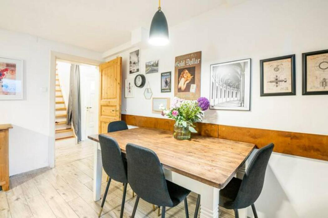 Grosszuegige 185M2-Altbauwohnung In Bestlage 7Zimmer-2Baeder-2Kuechen-2Wcs Hamburg Dış mekan fotoğraf