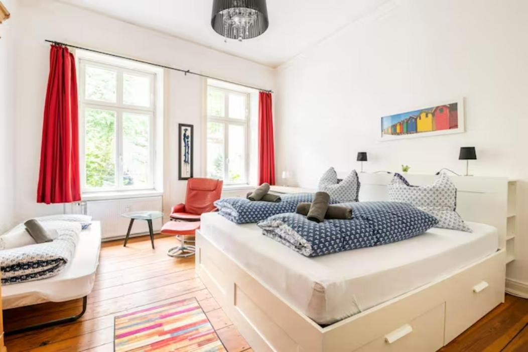 Grosszuegige 185M2-Altbauwohnung In Bestlage 7Zimmer-2Baeder-2Kuechen-2Wcs Hamburg Dış mekan fotoğraf