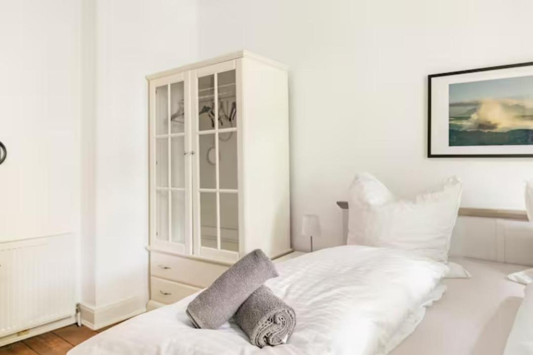 Grosszuegige 185M2-Altbauwohnung In Bestlage 7Zimmer-2Baeder-2Kuechen-2Wcs Hamburg Dış mekan fotoğraf